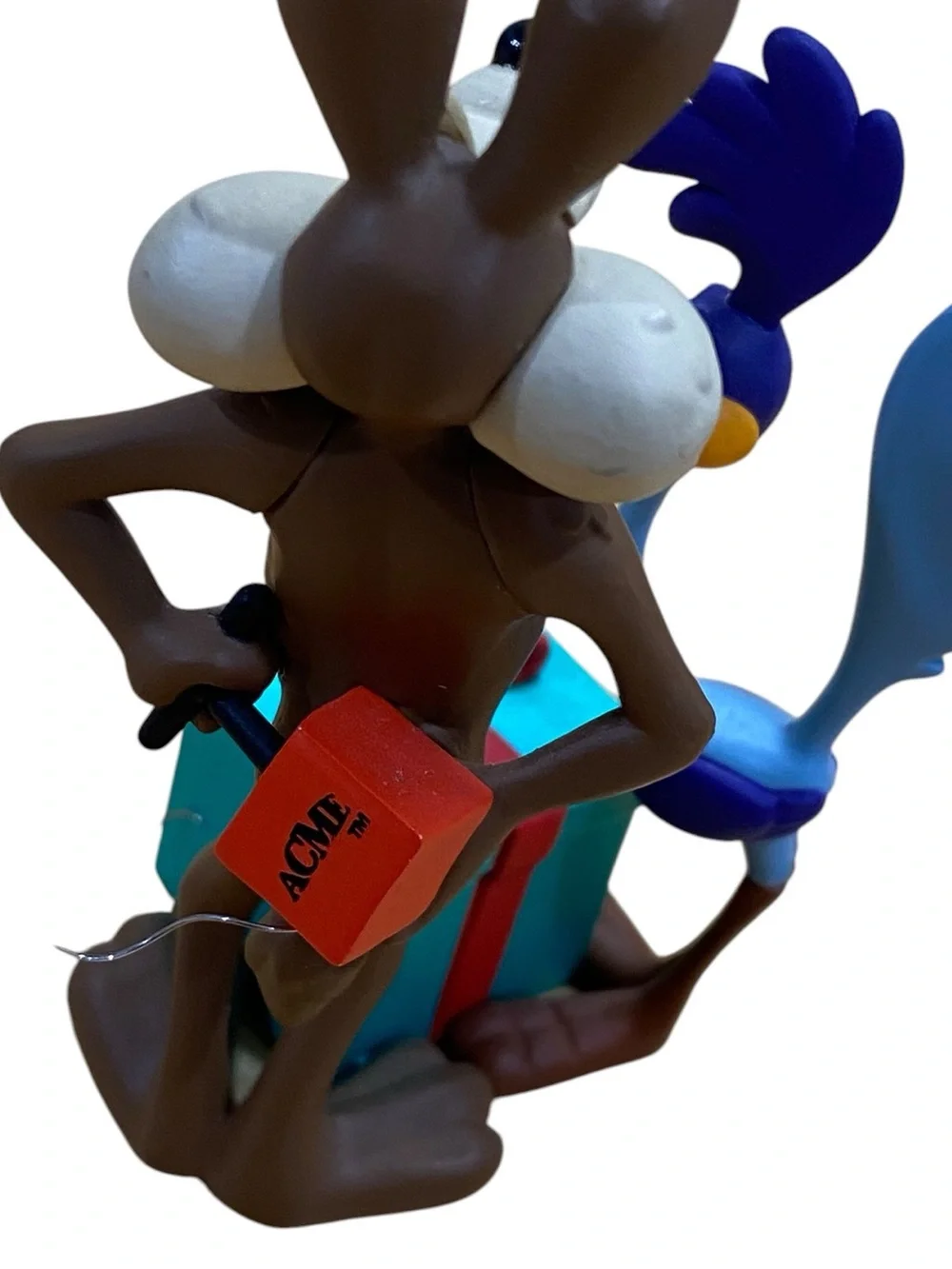 Hallmark 1994 Roadrunner and Wile E Coyote Ornament